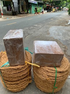 Turba de Coco para Plantas y Árboles Frutales con Madera 100% Natural, Ecológica, Uso Interior/Exterior, Segura para Plantas y la Salud - Product Image 1