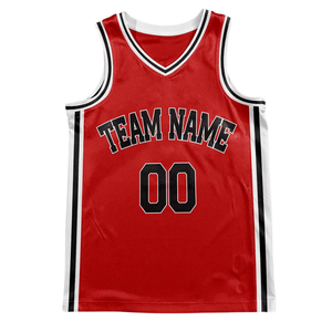 Ensemble d'uniformes de basket-ball personnalisés rouge rétro avec bordure blanche et noire, maillot et short, nom et numéro de l'équipe, design classique - Product Image 3