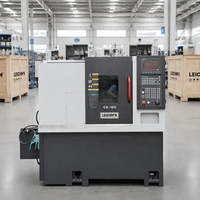 Tour CNC à banc incliné avec système de refroidissement haute pression, structure rigide prête à l'emploi pour pièces métalliques compactes et barres de 45 mm