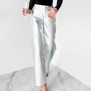 Pantalon droit respirant en cuir métallisé argenté personnalisé pour femme, taille mi-haute, style streetwear, idéal pour l'hiver - Product Image 6