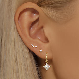 Juego de pendientes de plata 925 al por mayor con circonitas cúbicas, diseño marquesa, tipo stud, huggie, hoop y colgante - Product Image 4