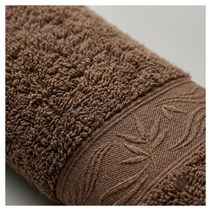 Serviette de bain en coton premium pour hôtel et spa, serviette en tissu éponge doux pour l'hôtellerie, les centres de villégiature et l'usage quotidien - Product Image 2