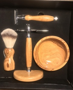 Kit de Rasage Haut de Gamme avec Brosse à Raser en Poils de Blaireau et Manche en Jade Naturel, Support et Tasse Inclus - Product Image 3