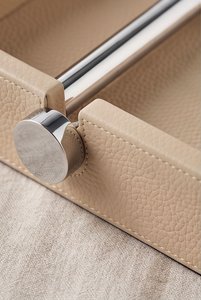 Porta Servilletas de Cuero y Metal de Primera Calidad, Elegante y Moderno, Porta Papel Clásico para el Hogar y Restaurantes - Product Image 2