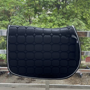 Custom Cotton Quilted Jumping Saddle Pad with Decorative Cord Breathable Shock Absorption for Equestrian Riding OEM Wholesale - Product Image 3