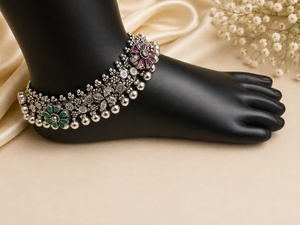 Tobillera hecha a mano, también conocida como Payal, Pajeb, Nupur, hecha de plata de ley 925, acabado antiguo con piedras sintéticas de color. - Product Image 2