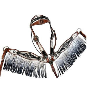 Ensemble de harnais Arctic Design Teal Fringe en cuir véritable, durable, léger, orné de perles, saisonnier et personnalisable - Product Image 2