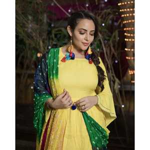 Conjunto de Traje de Satén de Rayón Amarillo Abejorro para Mujer, Talla XS - Product Image 4