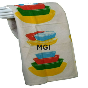 Serviettes de cuisine jetables écologiques hypoallergéniques en coton 100% imprimées numériquement avec des motifs floraux personnalisés, pliables et carrées - Product Image 4