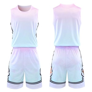 Ensemble d'uniformes de basketball personnalisés blancs et bleu clair pour hommes, maillot et short de basketball vierges par sublimation, kit de sport respirant pour équipe - Product Image 5