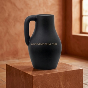 Vase Pichet en Terre Cuite Noire Mate Trega, Façonné à la Main, Poterie Noire Mate, Carafe Décorative en Grès, Vente en Gros - Product Image 3