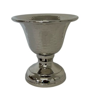 Vase en métal argenté Art Déco vintage, haut et cannelé, pour fleurs, pot de fleurs décoratif sur piédestal, pour mariage et hall d'hôtel - Product Image 3