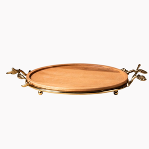 Plateau de service rectangulaire en bois pour desserts et gâteaux, avec poignées robustes en métal argenté, en vente - Product Image 6