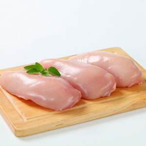 Pechugas de Pollo Congeladas IQF, Selectas y Tiernas, Grado Premium, Carne Pura, 24 Meses de Vida Útil, Empacadas para Importadores, Mayoristas y Comercios de Alimentos - Product Image 1