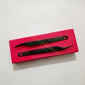 Pinzas para Pestañas Personalizadas Dolphin, Acero Inoxidable con Recubrimiento de Plasma Negro, Punta Lisa/de Fibra, 10 mm, 90 Grados, Herramientas de Precisión para Pestañas - Product Image 1