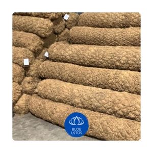 Blocs de coco de qualité supérieure pour la gestion durable des voies navigables, 100 % bois naturel, pur, propre, sûr, solution écologique de lutte contre l'érosion - Product Image 1