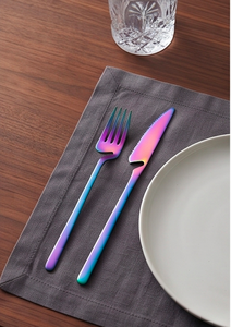 Ensemble de couverts à manche violet brillant, vaisselle unique en acier inoxydable, articles de table élégants pour la salle à manger moderne, la cuisine et les événements spéciaux - Product Image 3