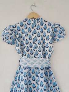 Robe longue en pur coton imprimé, confortable et légère, pour femme, coupe évasée, décontractée, idéale pour la plage ou les soirées, sans plis - Product Image 5
