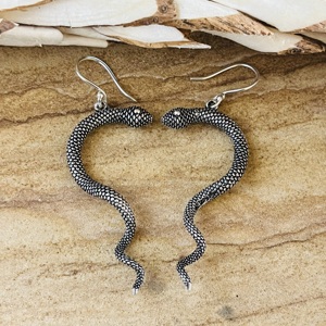 Pendientes Colgantes de Serpiente Góticos con Diseño Punk 2026, Joyería Boho de Latón para Mujer, Acabado Plateado Oxidado, con Forma de Animal, Venta al por Mayor/OEM - Product Image 1