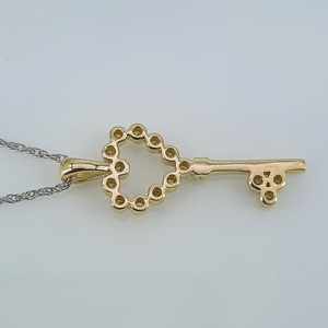 Collier pendentif cœur clé en diamant naturel rond 0,20 carats pour femme, en argent sterling plaqué or, serti à griffes, tendance, pour mariage - Product Image 2