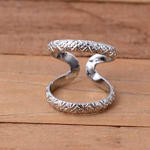 Bague de soutien thérapeutique minimaliste bohème en argent 925 gravée à la main pour doigt, cou de cygne et articulation du pouce, bijoux unisexe pour fête - Product Image 1