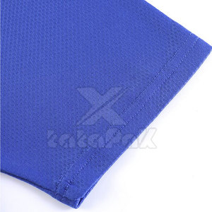 Camiseta de Fútbol Ligera de Malla de Alta Calidad con Mangas Cortas, Diseño Atlético Transpirable para Partidos al Aire Libre para Hombre - Product Image 4