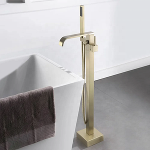 Rubinetti <span class=keywords><strong>per</strong></span> <span class=keywords><strong>vasca</strong></span> <span class=keywords><strong>da</strong></span> <span class=keywords><strong>bagno</strong></span> a pavimento in ottone Free-Standing <span class=keywords><strong>da</strong></span> <span class=keywords><strong>bagno</strong></span> miscelatori a manico singolo rubinetti <span class=keywords><strong>da</strong></span> <span class=keywords><strong>bagno</strong></span> con doccia a mano - Product Image 4
