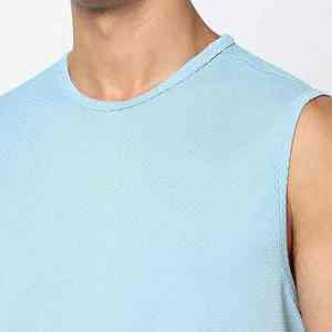 บริการ OEM เสื้อกล้ามออกกำลังกายผู้ชายน้ำหนักเบา ระบายอากาศ แห้งเร็ว สีพื้น โพลีเอสเตอร์/คอตตอน ปรับแต่งได้ ผ้าถักด้านหน้าคุณภาพสูง - Product Image 4