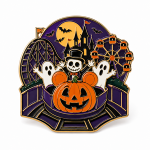 Épinglette personnalisée en émail sur le thème de l'anime, mascotte d'Halloween, métal plaqué or avec impression UV - Product Image 1