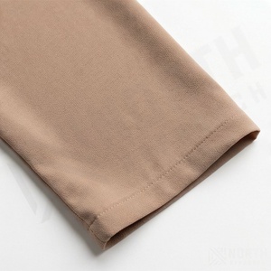 ชุดอาบายะห์อิสลามเรียบหรูสำหรับผู้หญิง ดีไซน์เรียบร้อย ยาวคลุมเท้า แขนยาว ผ้าโพลีเอสเตอร์ใส่สบาย เป็นมิตรต่อสิ่งแวดล้อม จำหน่ายราคาส่ง - Product Image 5