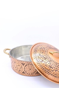 Marmite en cuivre gravée avec couvercle, double poignée, design oriental, compatible four, gaz et induction - Product Image 6