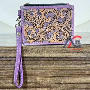 Cartera de Muñeca de Cuero Genuino Morado con Diseño Floral Hecho a Mano, Elegante Portamonedas y Tarjetero para Uso Diario - ¡Gran Venta! - Product Image 1