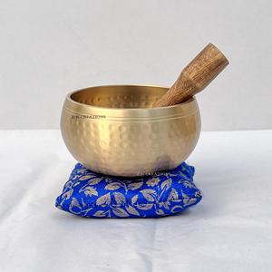 Cuencos Cantores Martillados Personalizables de Alta Calidad con Serigrafía, Cuenco de Sonido para Meditación, Cuenco Tibetano de Bronce y Latón con Martillo y Cojín - Product Image 5