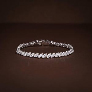 Pulsera de tenis de moissanita con corte marquesa para mujer, de plata de ley 925, regalo de compromiso y propuesta de matrimonio para amantes - Product Image 1
