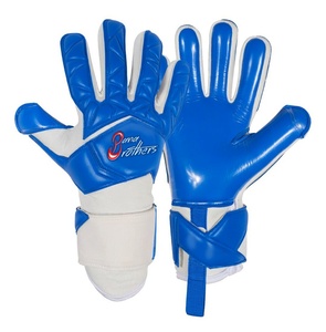 Professional Goalkeeper Gloves with Finger Spines and Padded Design to Reduce Hyperextension and Improve <b>Grip</b> <b>Control</b> - Product Image 3