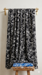 Tela Popelina de Algodón Peinado, Ligera, Transpirable, Absorbente de Humedad, Ecológica, Orgánica, con Estampado Floral, Elegante, Color Negro - Product Image 3