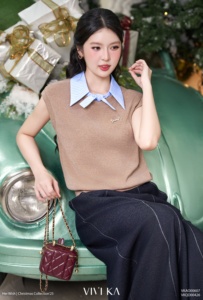 Blouse en tricot beige pour femme ODM OEM avec col contrastant détachable et manches courtes, pull haut d'hiver personnalisé LEON - Product Image 3