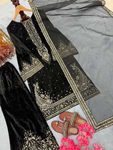 VÊTEMENTS D'HIVER VELVET CORDING SEQUENCE BRODERIE COMBINAISON DE TRAVAIL AVEC DUPATTA ROBE DE SOIRÉE AVEC PANTALON DUPATTA BY - Product Image 4