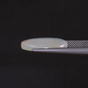 Ópalo Natural Blanco, Gema Suelta de 6.64 Quilates, Corte Ovalado 17.5x12mm, Certificado IGI, Tallado a Mano, Pulido, Encerado/Aceitado, Joyería Fina Ligera - Product Image 2