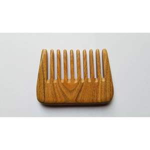 Peigne à cheveux en bois de neem naturel fait à la main, antistatique, écologique, à dents larges, pour masser le cuir chevel, produit artisanal en bambou et en bois - Product Image 5