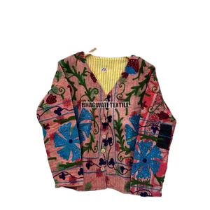Abrigo de tela Kantha con bordado de diseño Suzani elegante para mujer, chaqueta de invierno de talla XL con borde crudo Suzani desmontable de longitud larga - Product Image 1