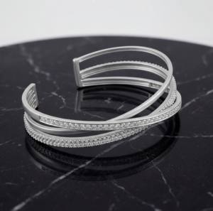 กำไลข้อมือเงินแท้ประดับเพชรทองคำขาวเพาะเลี้ยง ดีไซน์คลาสสิกหรูหรา ระยิบระยับ เหมาะสำหรับผู้หญิง เป็นของขวัญสำหรับงานแต่งงานหรืองานเลี้ยง - Product Image 4