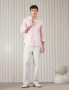 เสื้อเชิ้ตผู้ชายสีชมพู แขนสามส่วน ปกคอพับ ผ้าป๊อปลิน 100% คอตตอน ไม่ยับ ใส่สบายช่วงฤดูใบไม้ผลิ ติดกระดุมเม็ดเดียว - Product Image 3
