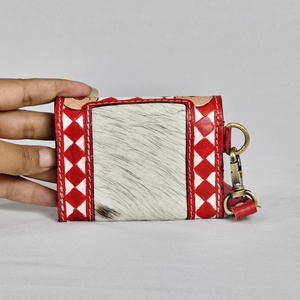Cartera Vintage de Cuero Genuino con Patrón Geométrico Rojo y Blanco, Cierre de Botón, Correa Única, Portátil, para Uso Diario - Product Image 2