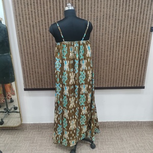 Robe longue bohème à imprimé floral pour femme, bretelles spaghetti, coupe classique, viscose et polyester tissés, taille élastique, décontractée pour l'été - Product Image 3