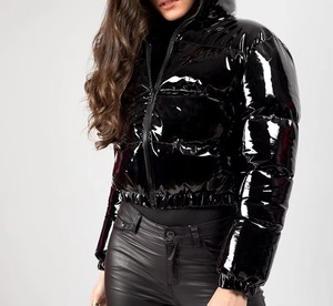 Chaqueta Acolchada Negra de PU con Cierre de Cremallera, Cuello Alto, Manga Larga, Chaqueta Corta de Invierno para Mujer - Product Image 4
