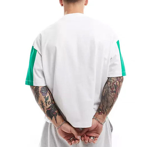 ชุดเสื้อยืดและกางเกงขาสั้นผู้ชายแบบสปอร์ต คอตั้ง แขนสั้น ทรงหลวม สีขาวเขียว สวมใส่สบายๆ ในฤดูร้อน ระบายอากาศได้ดี มีกระเป๋าซ่อน - Product Image 6