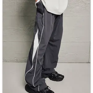 Oem Streetwear Grijze Baggy Broek Custom Mannen Trainingsbroek Kant Streep Nylon Straight Fit Trainingsbroek