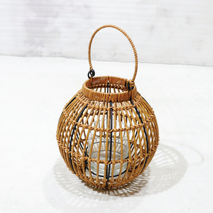 Round PE <b>Rattan</b> <b>Lantern</b> Candle Holder with Twisted Wire Handle Handmade for Home Decoration - Product Image 3