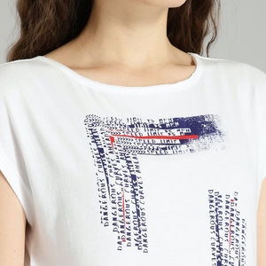 เสื้อยืดสตรีสไตล์สตรีทแวร์ระบายอากาศได้ดี ขายส่ง เสื้อยืดโอเวอร์ไซส์คลาสสิกสำหรับผู้หญิง เสื้อยืดลำลองหลวมๆสำหรับผู้หญิง - Product Image 2